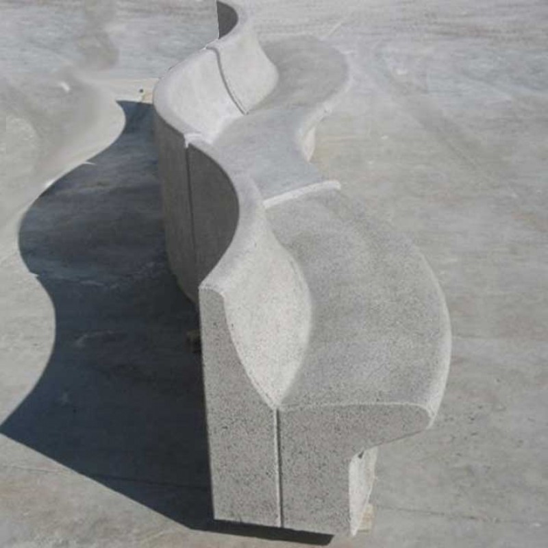 Banc de formigó corbat model Lleida